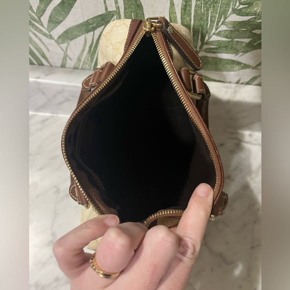 Gucci GG Supreme Small Handbag - Picture 10 of 11